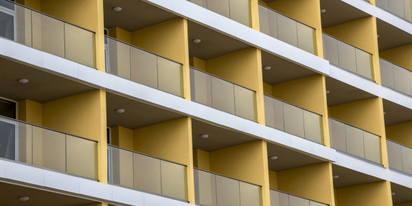 Carpintería Metálica de Aluminio / PVC en Mataró · Balconeras